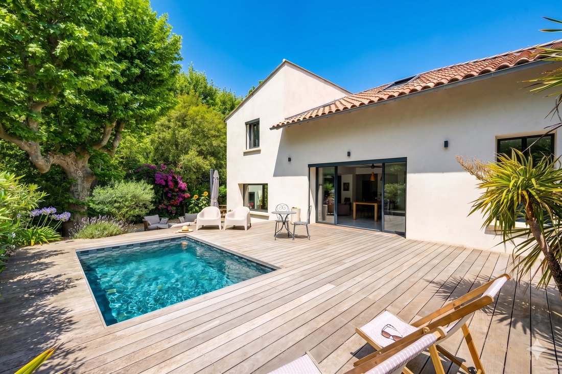 Townhouse in Le Tholonet, Provence-Alpes-Côte d'Azur, France 1 - 17813998