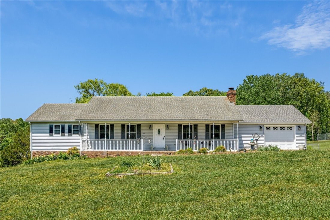 House in Clarksville, Tennessee, United States 1 - 17616189