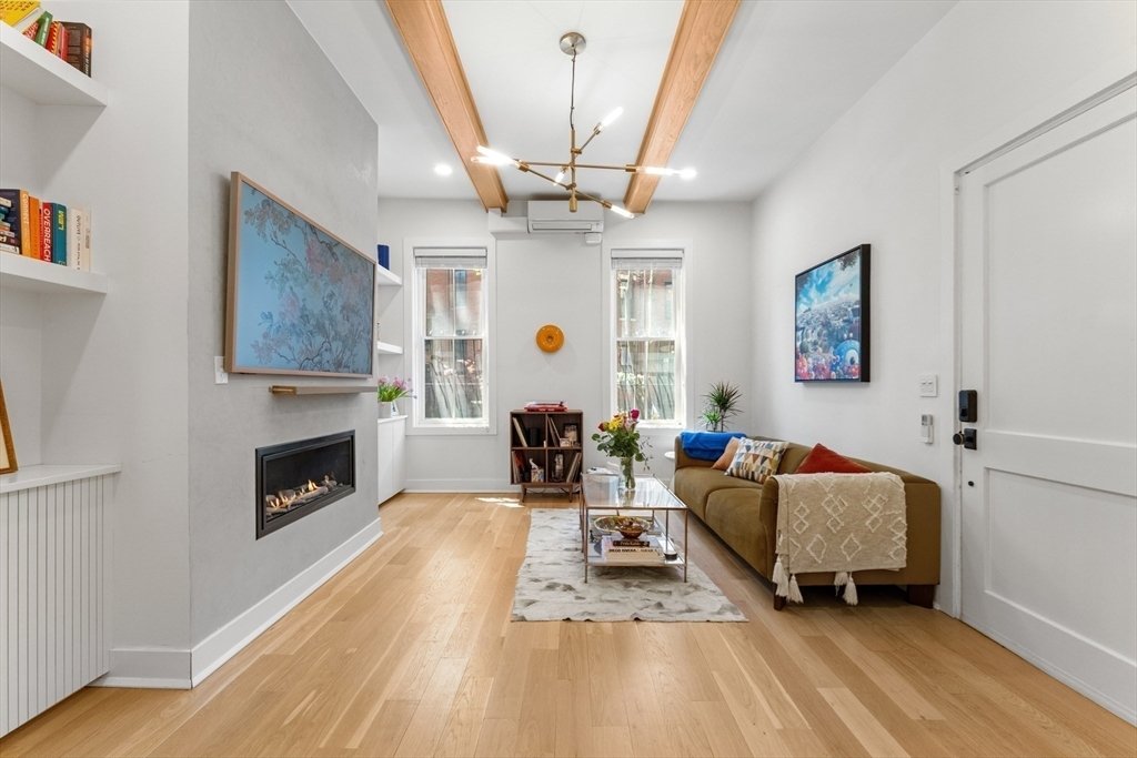 Condo in Boston, United States 5 - 17814326