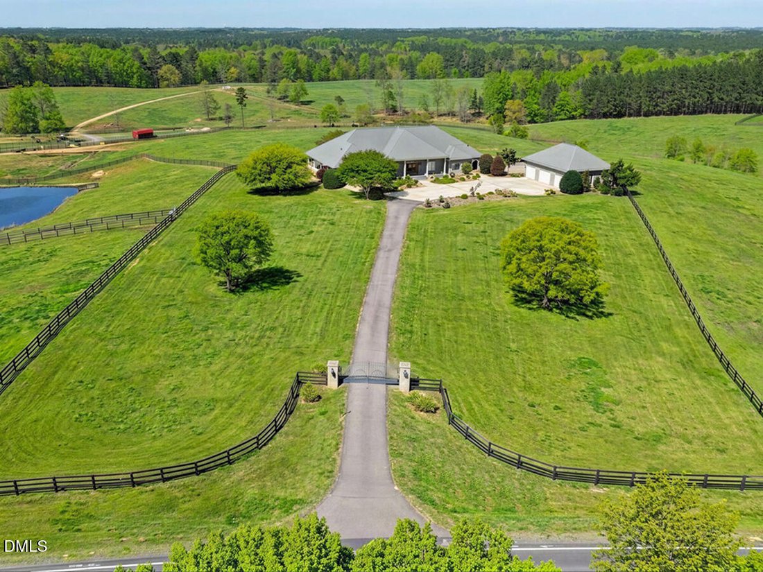Farm Ranch in Sanford, North Carolina, United States 3 - 17813290