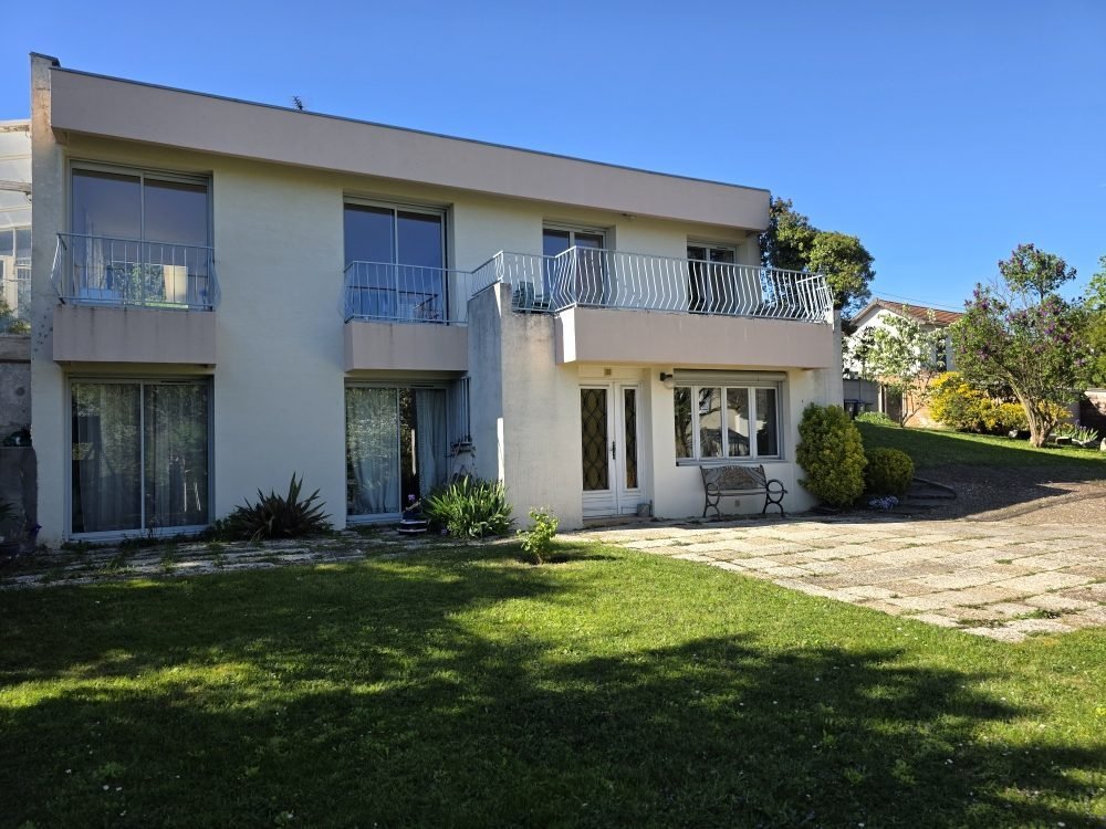House in La Frette-sur-Seine, Ile-de-France, France 1 - 17815603