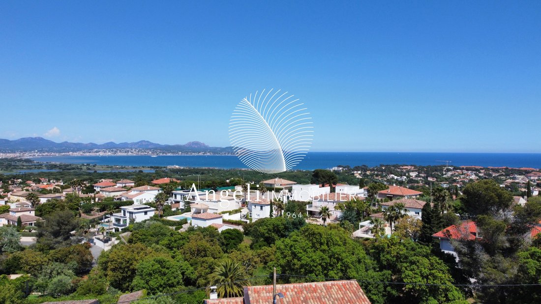 Villa in Frejus, Provence-Alpes-Côte d'Azur, France 2 - 17814161