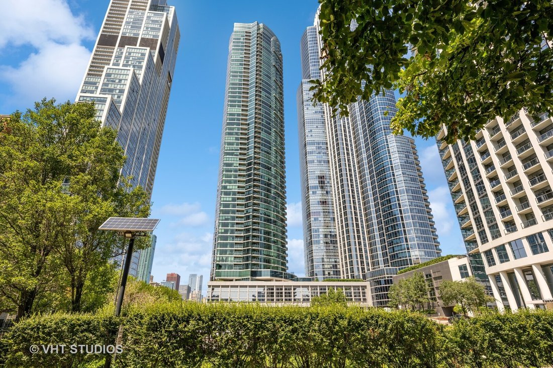 Condo in Chicago, Illinois, United States 1 - 17813386