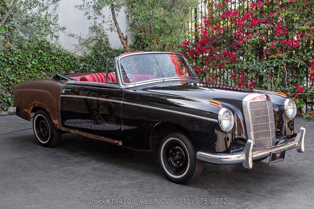 Mercedes-Benz 220SE in Los Angeles, CA 3 - 17810702