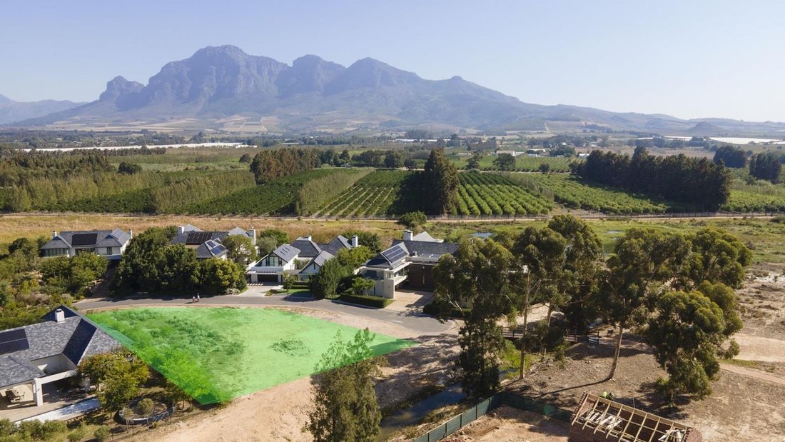 Land in Pearl Valley Golf Estate and Spa, Western Cape, South Africa 1 - 17814432