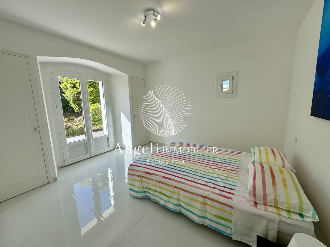 Villa en Fréjus, Provenza-Alpes-Costa Azul, Francia 5 - 17814161