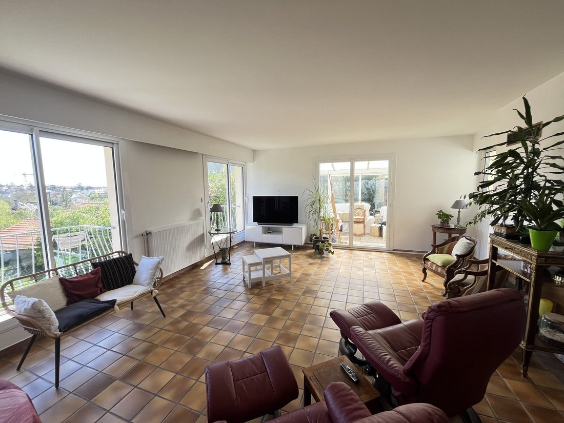 House in La Frette-sur-Seine, Ile-de-France, France 3 - 17815603