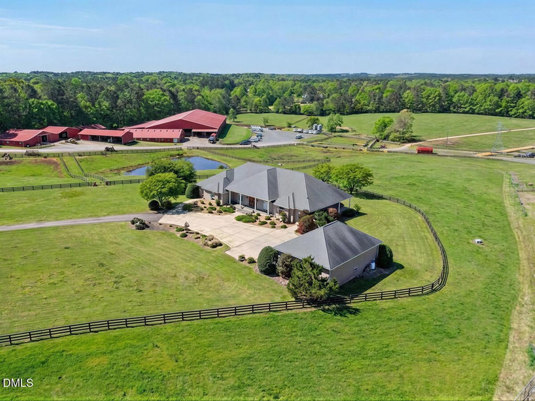 Farm Ranch in Sanford, North Carolina, United States 1 - 17813290