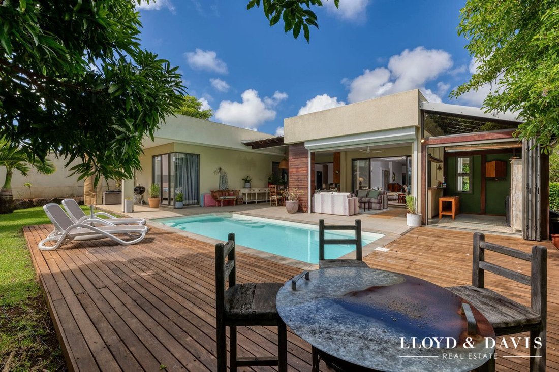 Villa in Petit Raffray, Rivière du Rempart District, Mauritius 1 - 17815746