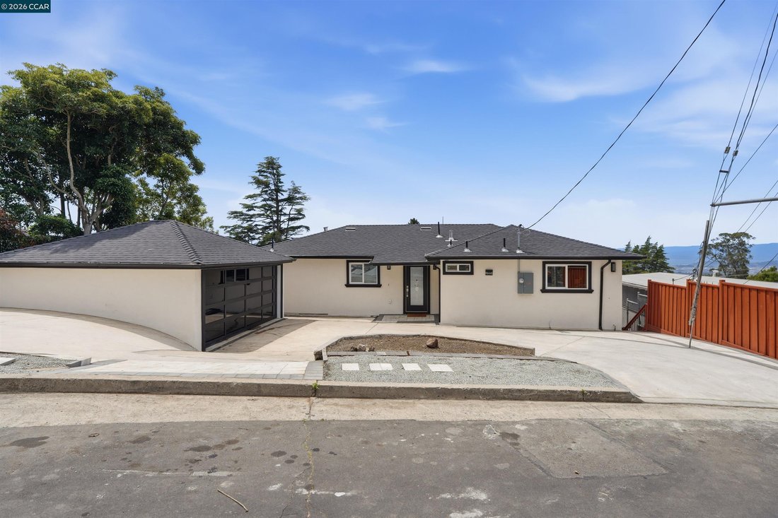 House in El Cerrito, California, United States 3 - 17812191