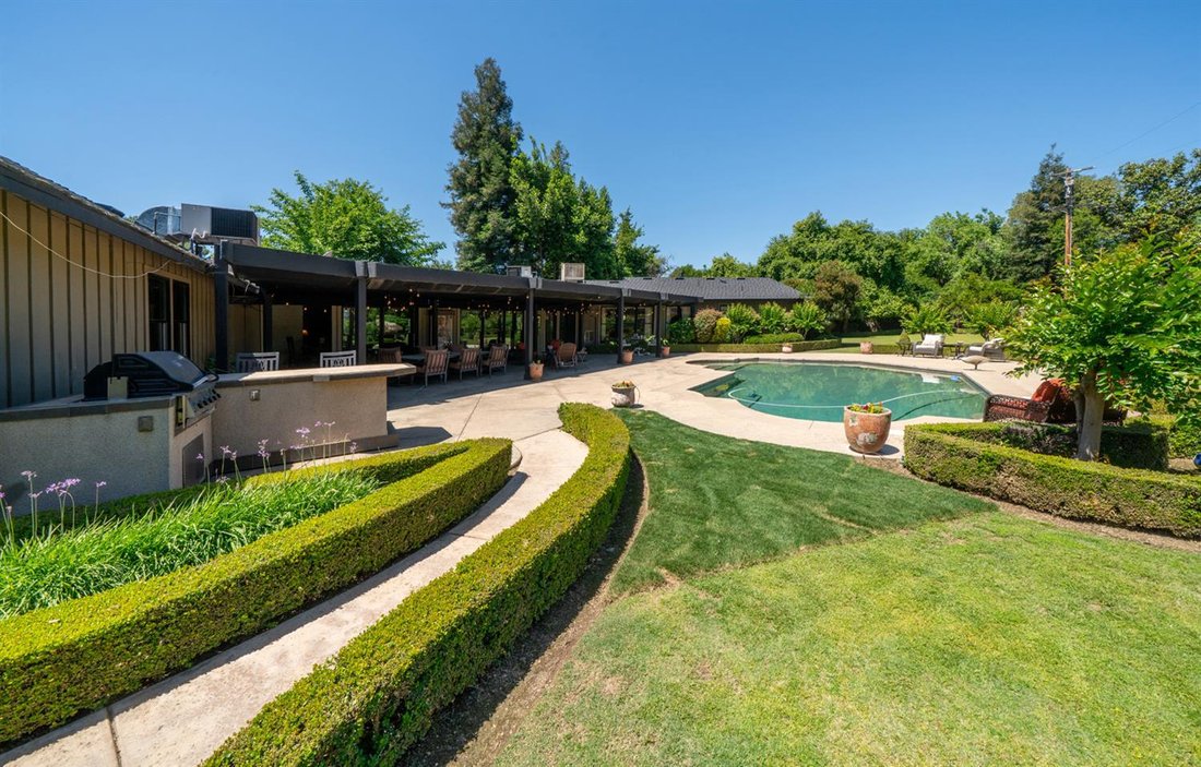 House in Fresno, California, United States 3 - 17812096
