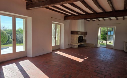 Late 16 Th C Castle 28 Hectares Pool Tennis Court