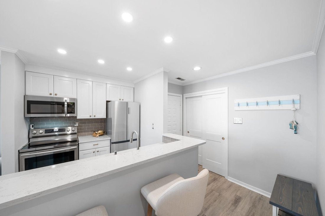 Condo in Stone Harbor, New Jersey, United States 2 - 17811705
