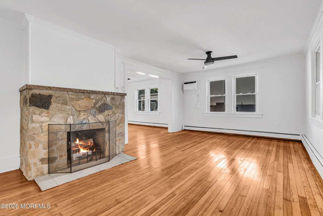 House in Long Branch, New Jersey, United States 5 - 17811666