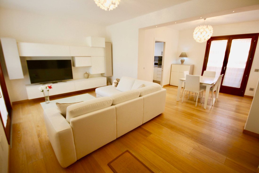 Villa in Aldo Moro Avenue, Olbia, Italy 4 - 17815296