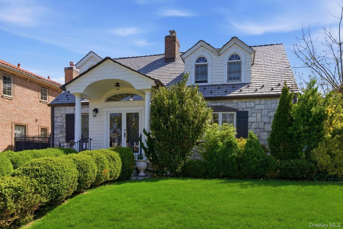 House in New York, New York, United States 2 - 17815370