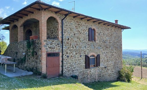 Country House in Trequanda, Tuscany, Italy 1