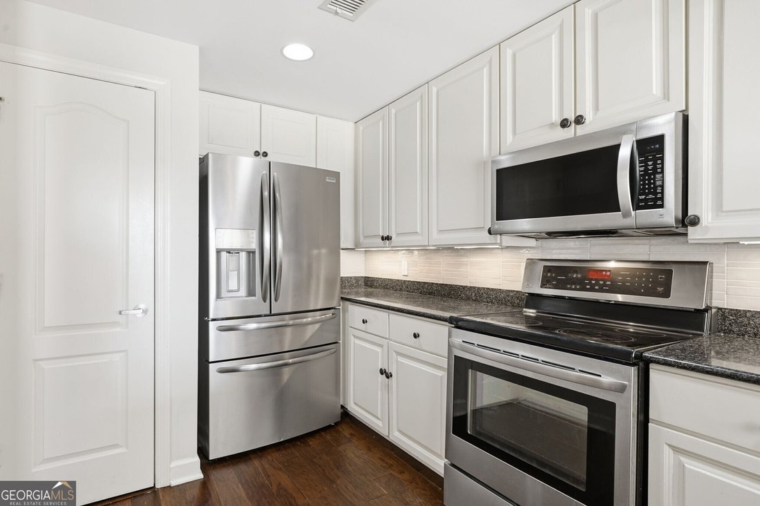 Condo in Atlanta, Georgia, United States 5 - 17813626