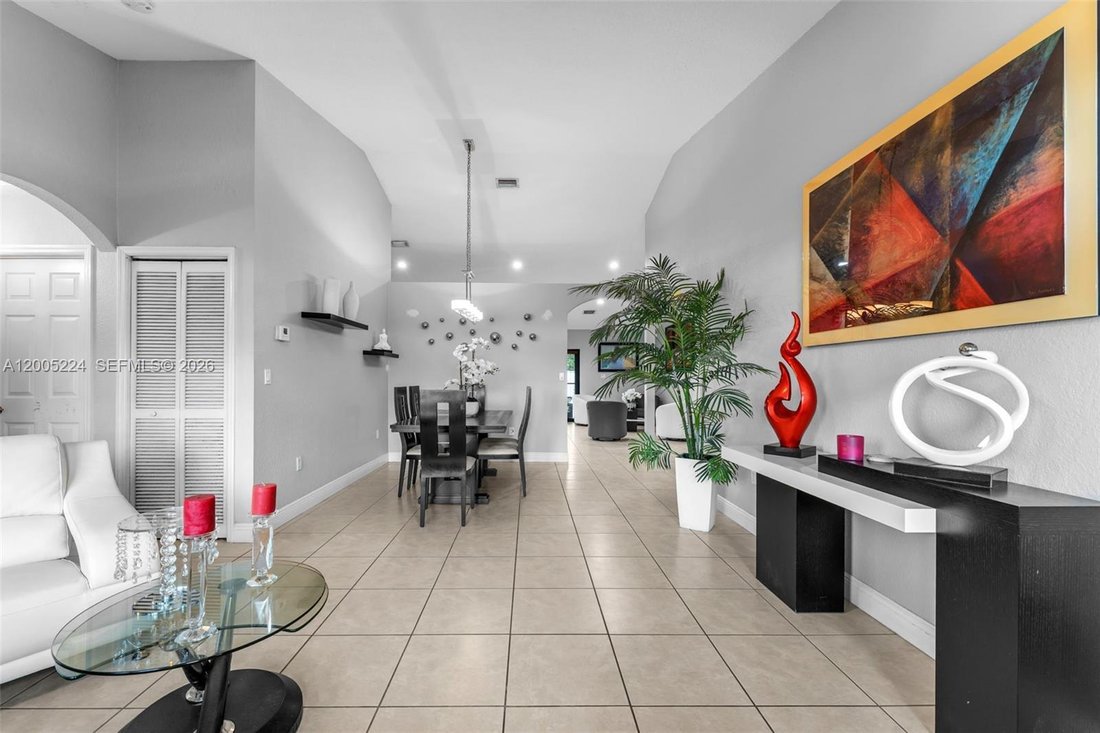 House in Miami, Florida, United States 4 - 17812300