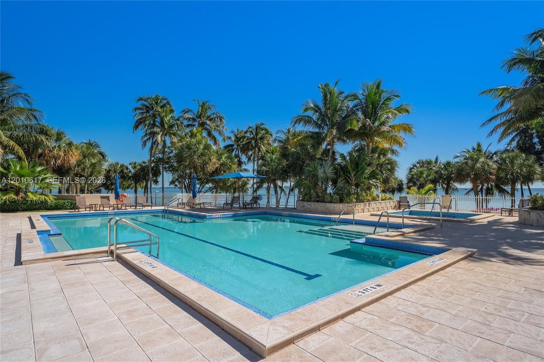 Condo in Miami, Florida, United States 5 - 17812304