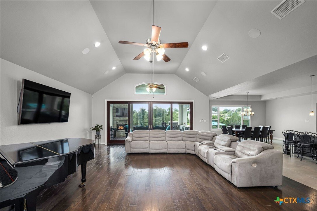 House in New Braunfels, Texas, United States 5 - 17814912