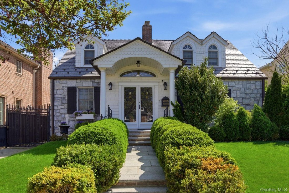 House in New York, New York, United States 1 - 17815370