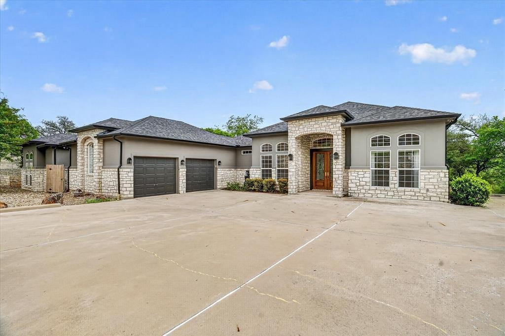 House in Granbury, Texas, United States 2 - 17813788