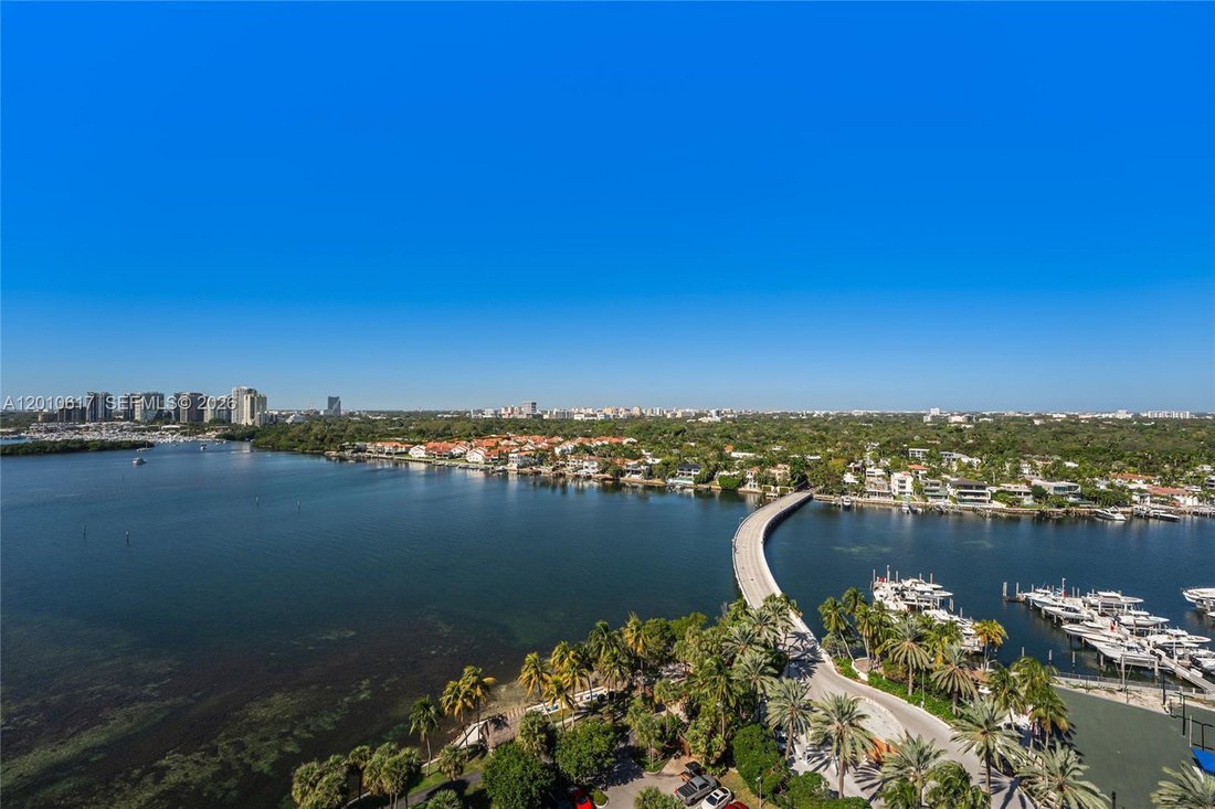 Condo in Miami, Florida, United States 1 - 17812304