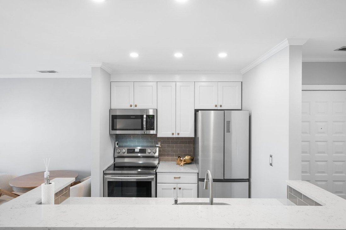 Condo in Stone Harbor, New Jersey, United States 3 - 17811705