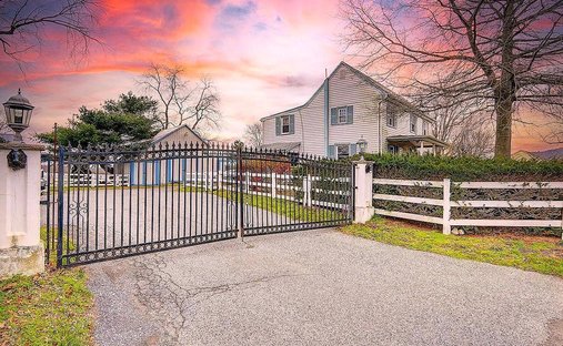 Farm Ranch in Southampton Township, New Jersey, United States 1