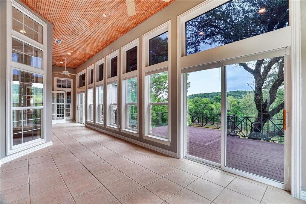 House in Granbury, Texas, United States 4 - 17813788