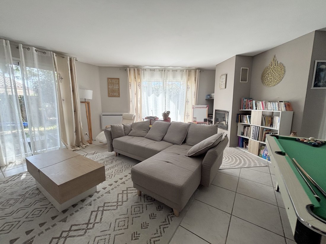 Villa in Saint-Cyprien, Occitania, France 2 - 17815524