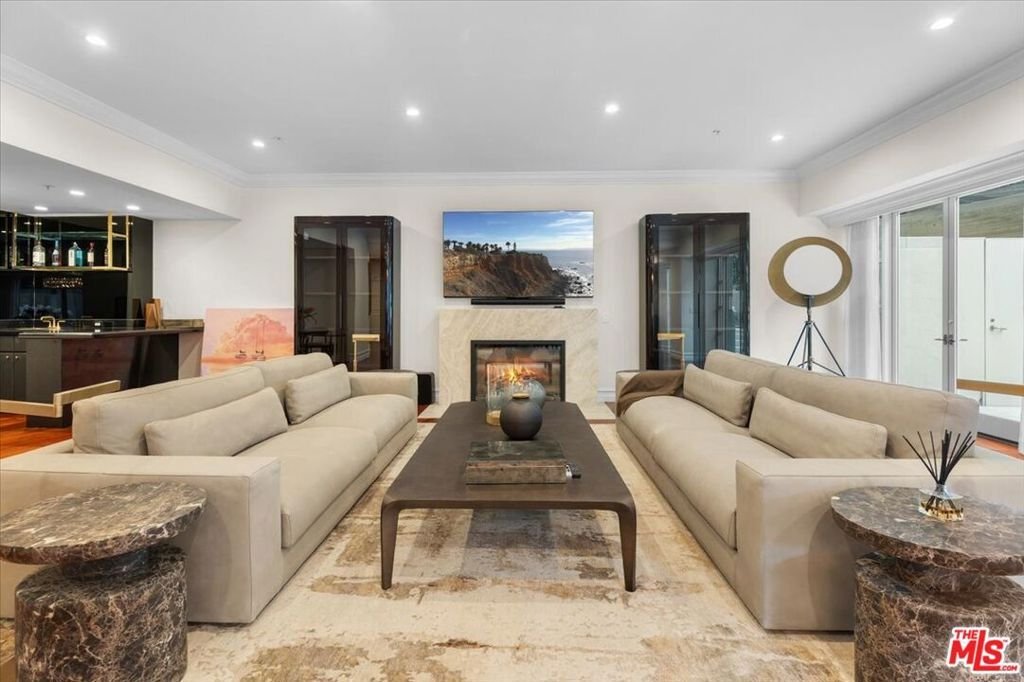 Condo in Los Angeles, California, United States 4 - 17812070