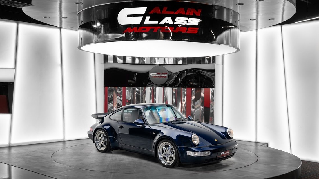 Coupe in Dubai, United Arab Emirates 1 - 17815906