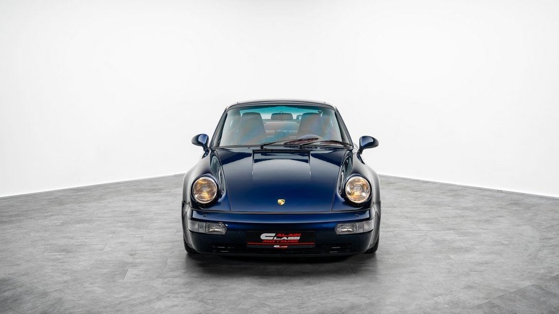 Coupe in Dubai, United Arab Emirates 3 - 17815906
