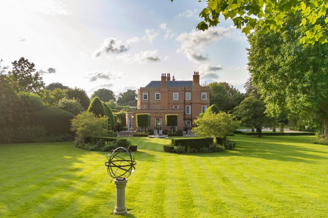 House in Epsom, Epsom and Ewell, England 3 - 17824898