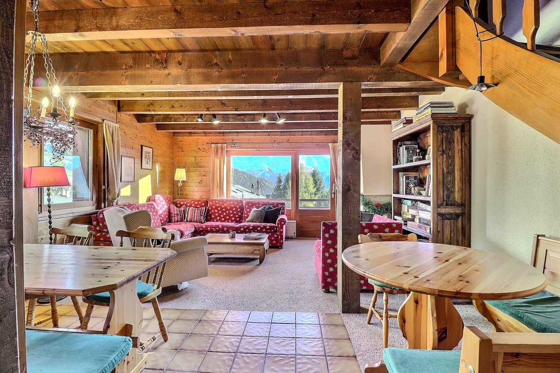 Traditional 3 Bedroom Duplex With Panoramic Views For Sale In Verbier