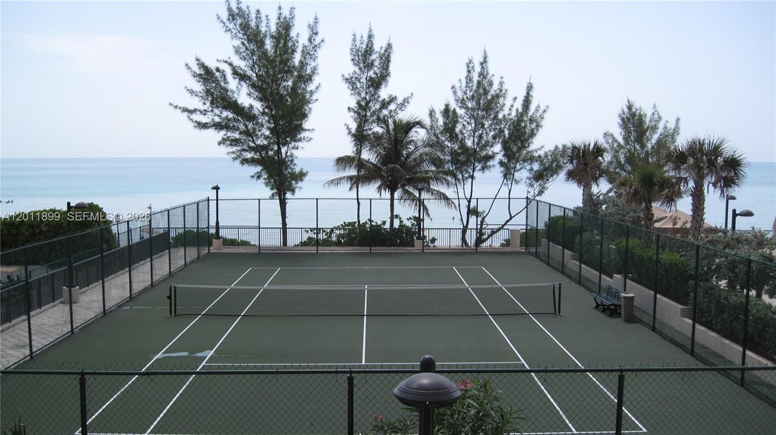 Appartement à Hallandale Beach, Floride, États-Unis 1 - 17832952
