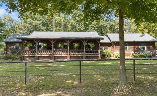 Farm Ranch in Eddyville, Kentucky, United States 1