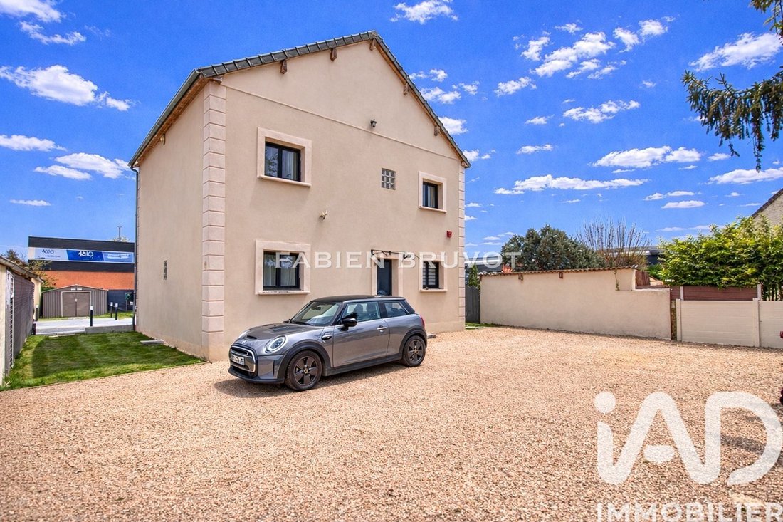 House in Herblay-sur-Seine, Ile-de-France, France 1 - 17832869