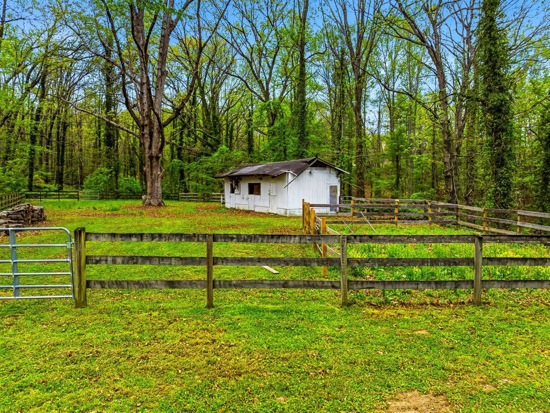 House in Laurel Park, North Carolina, United States 5 - 17831394