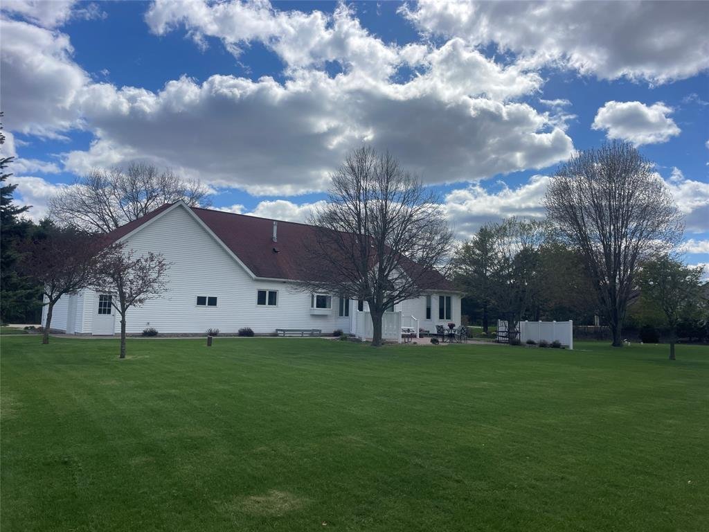 House in Osseo, Wisconsin, United States 5 - 17826548