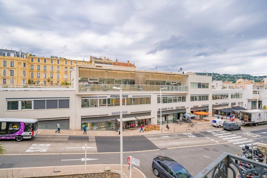 Apartment in Saint Nicolas, Cannes, France 4 - 17820915