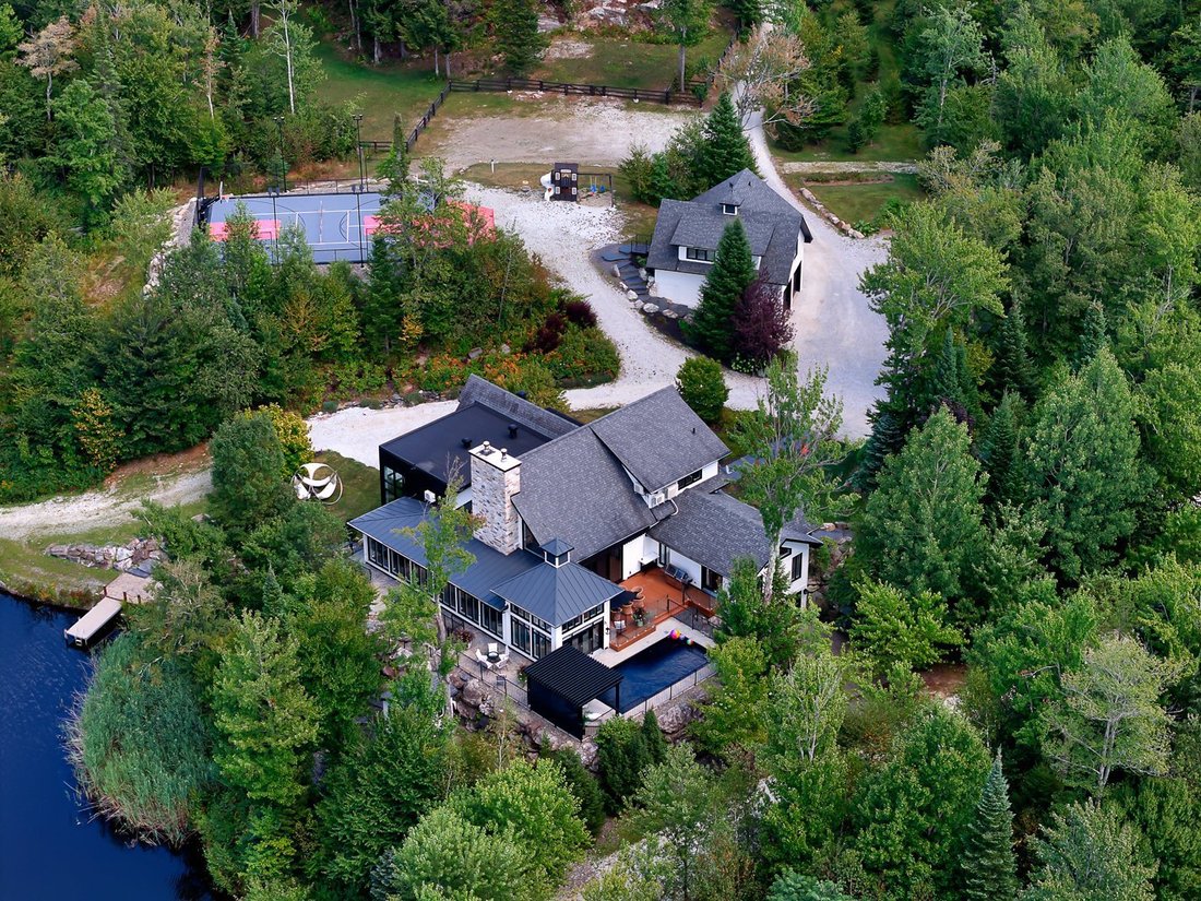 House in Saint-Étienne-de-Bolton, Quebec, Quebec, Canada 4 - 17834268