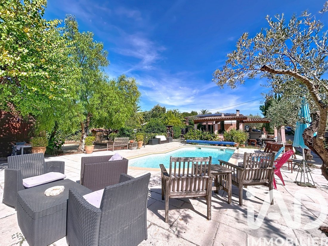 House in Mougins, Provence-Alpes-Côte d'Azur, France 2 - 17828296