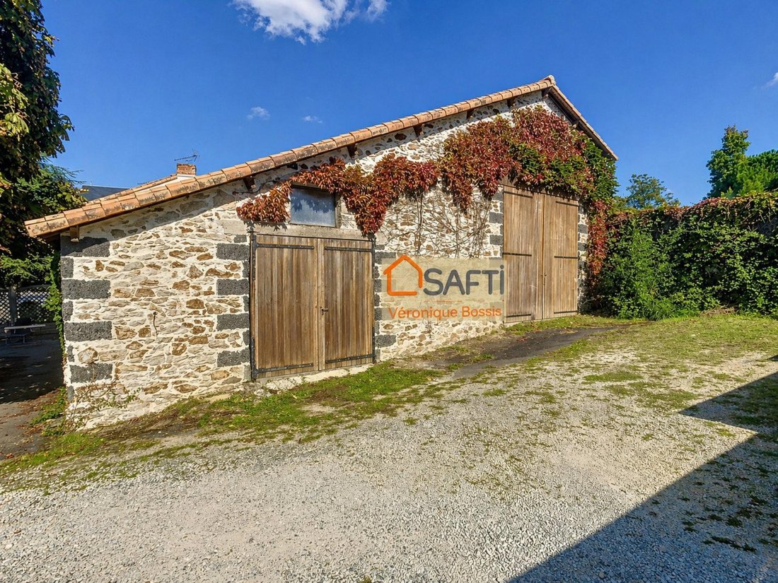 House in La Roche-sur-Yon, Pays de la Loire, France 2 - 17832679