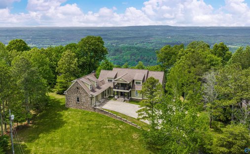 House in Mentone, Alabama, United States 1