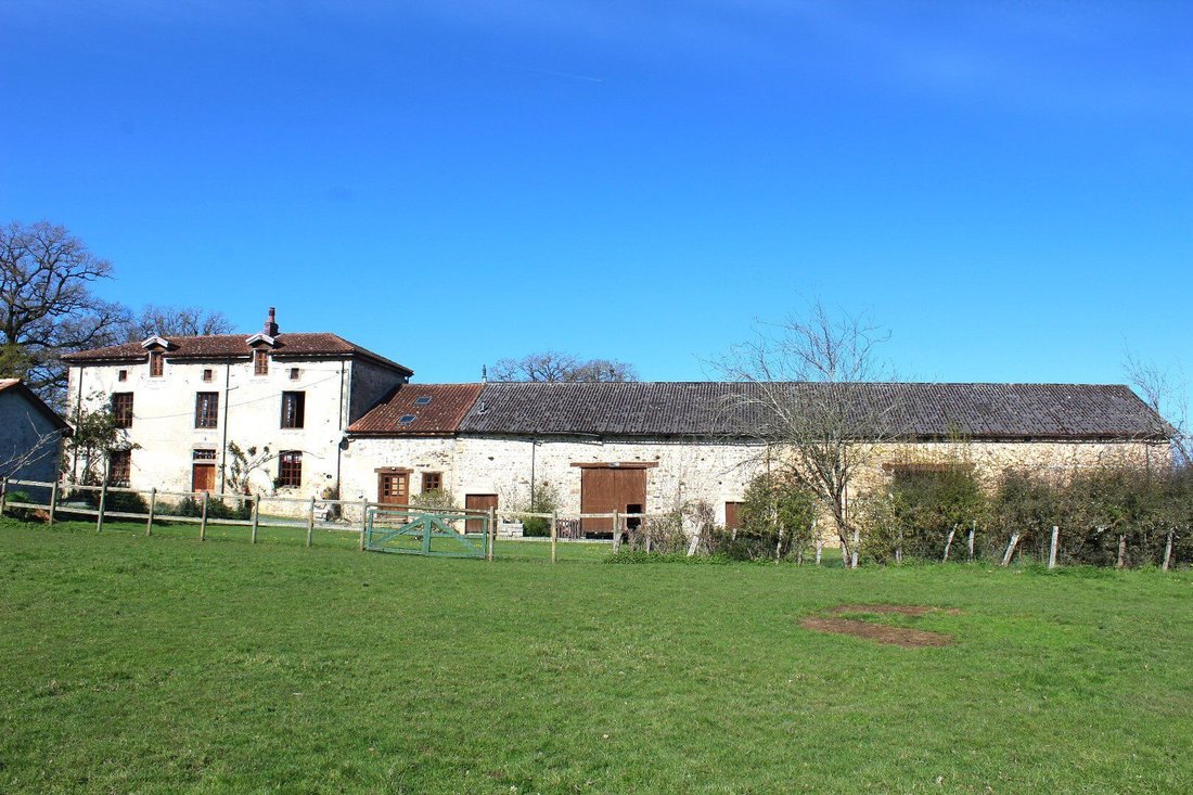 Villa in Bussiere-Poitevine, Val-d'Oire-et-Gartempe, France 2 - 17825158