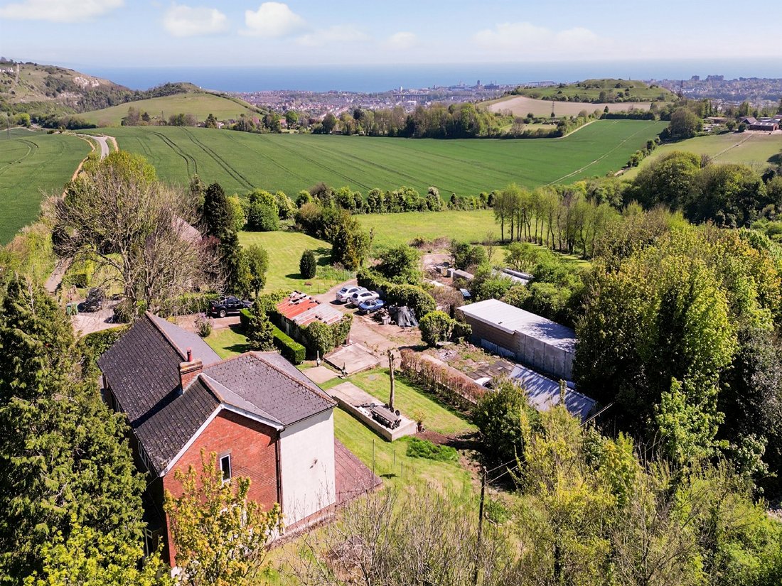 House in Hawkinge, England 2 - 17826777