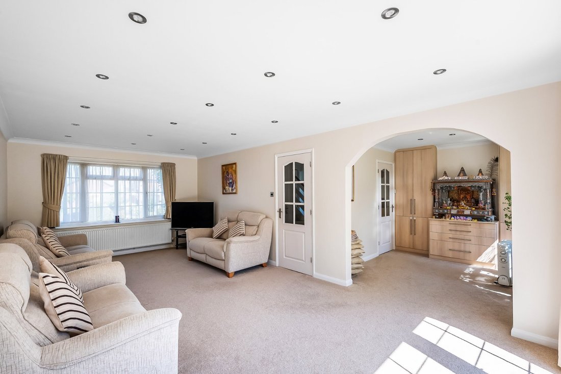 House in Merrow, Guildford, England 4 - 17828470